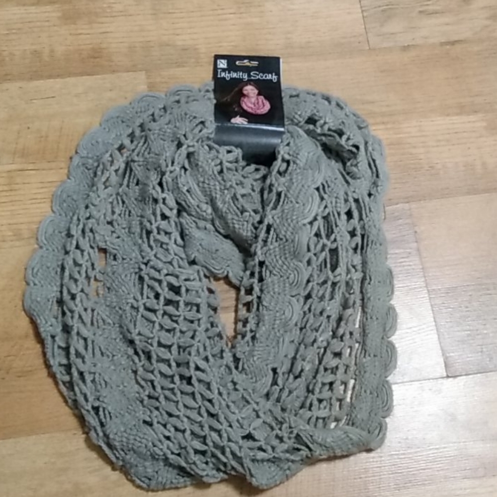 Infinity scarf - Picture 3 of 5